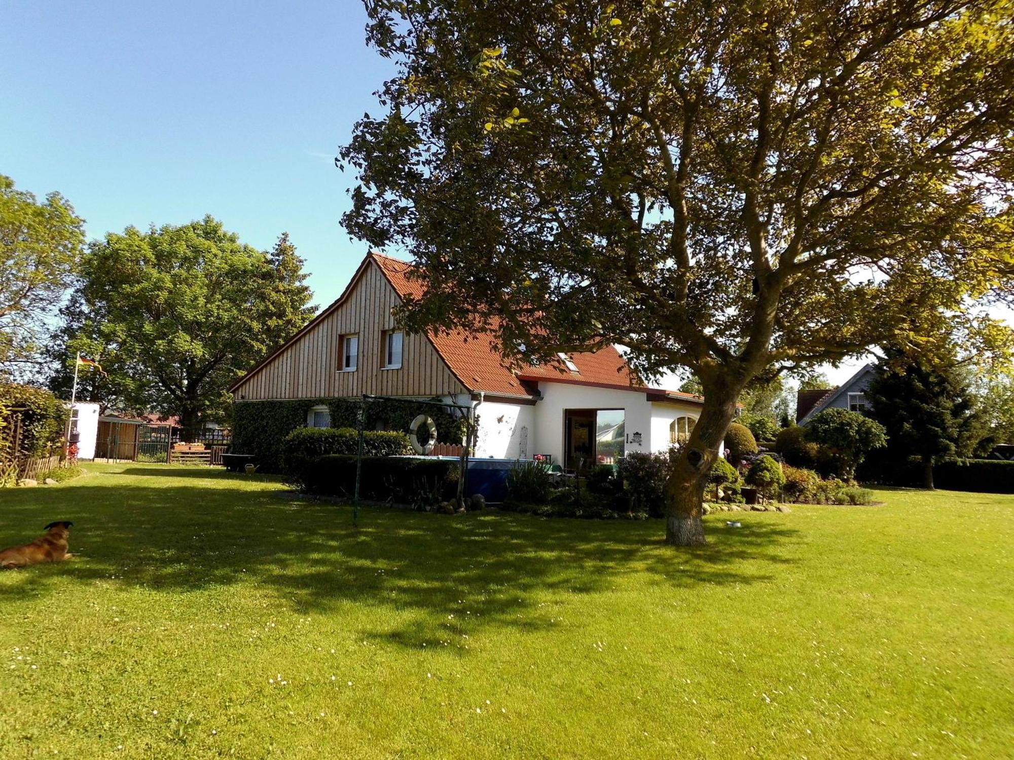 Kluis Bungalow Und Ferienwohnung Auf Ruegen מראה חיצוני תמונה