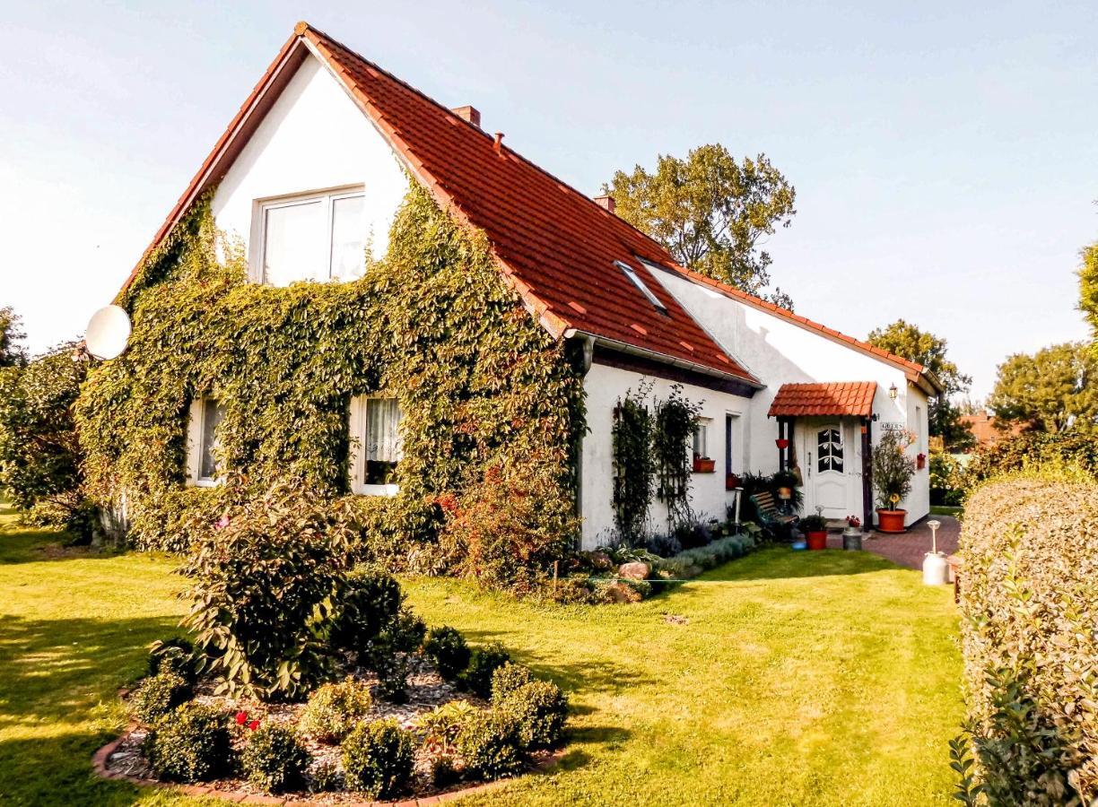 Kluis Bungalow Und Ferienwohnung Auf Ruegen מראה חיצוני תמונה